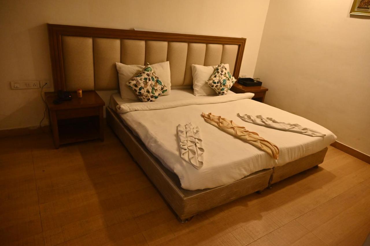 Hotel Sun Green 布巴内什瓦尔 外观 照片