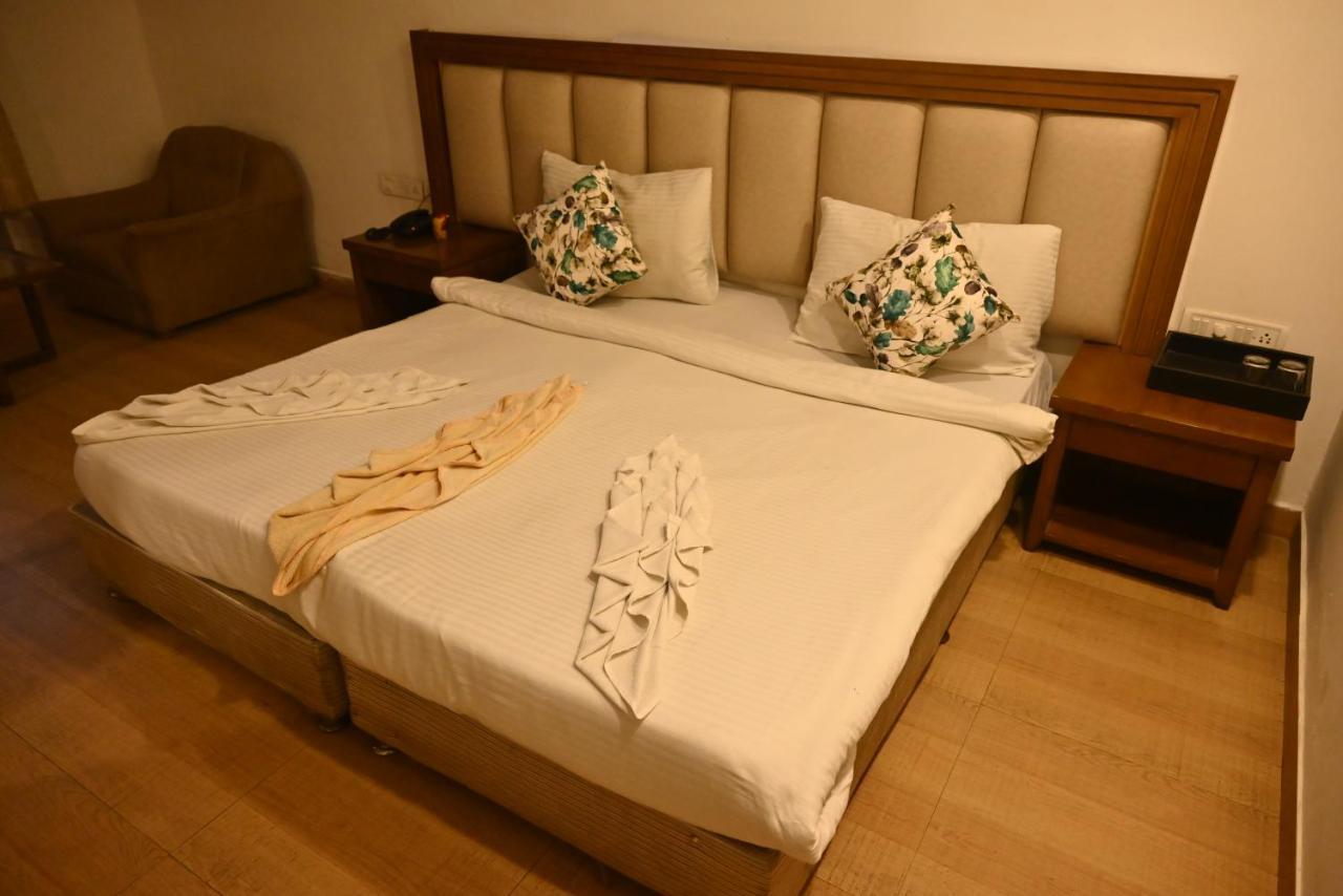 Hotel Sun Green 布巴内什瓦尔 外观 照片